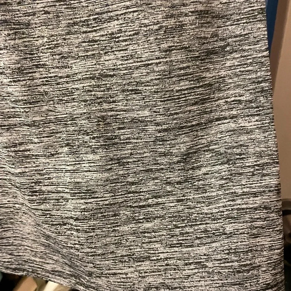 ZARA STRETCHY PENCIL SKIRT - Picture 6 of 6